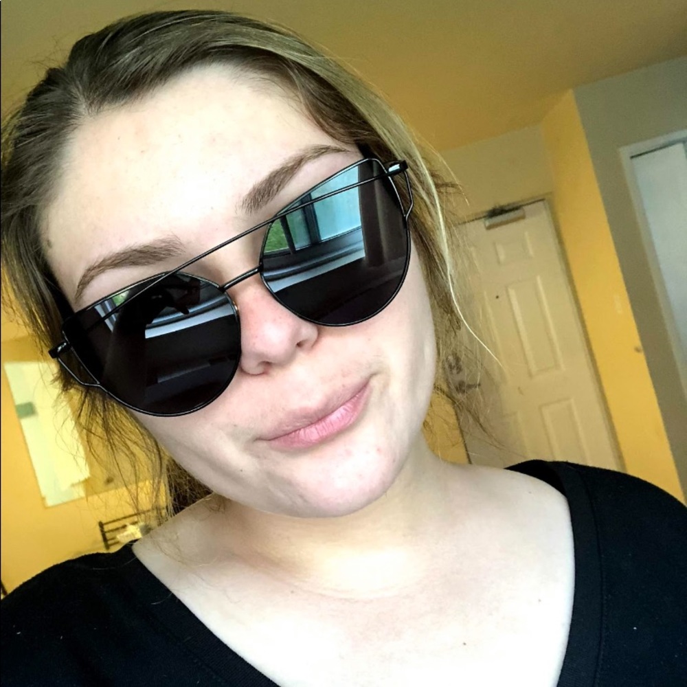 Trendy Black Reflective Lens Aviator Sunglasses 🖤